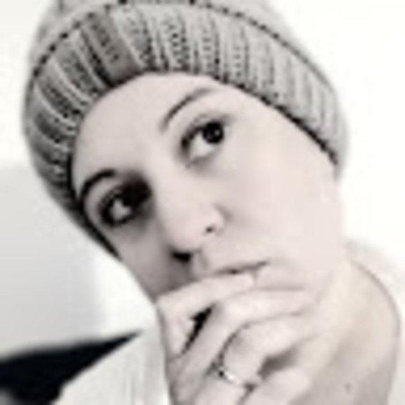 Meet your Posher, Lisa - Picture 1 of 1